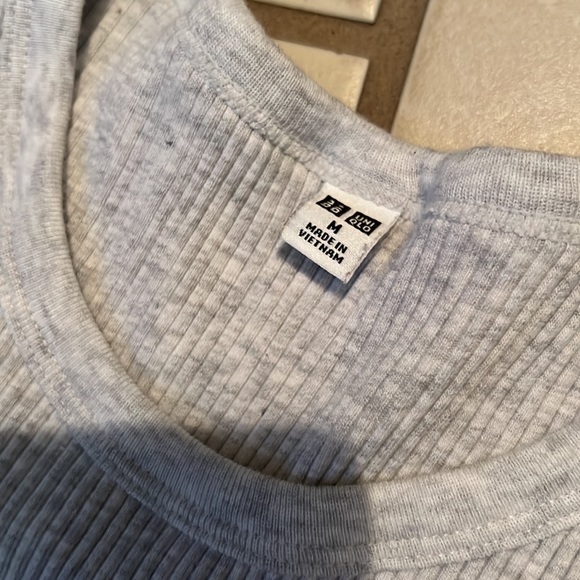 UNIQLO Cropped Ribbed Tee - Picture 2 of 2